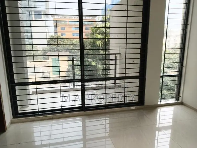 Rent Apartment Brand New 4-bedroom 2-carpark Gym+swimming