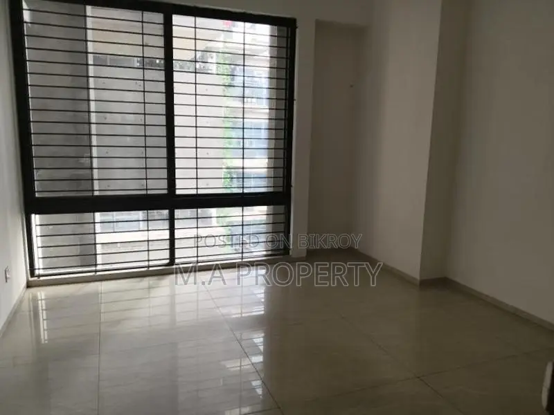 Rent Apartment Brand New 4-bedroom 2-carpark Gym+swimming