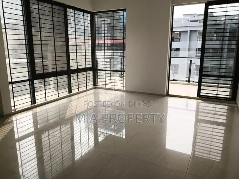 Rent Apartment Brand New 4-bedroom 2-carpark Gym+swimming
