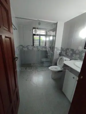 সুইমিং পুল ও জিম সহ গুলশান নর্থ-এ ৪ বেডরুমের আনফার্নিশড ফ্ল্যাট ভাড়া