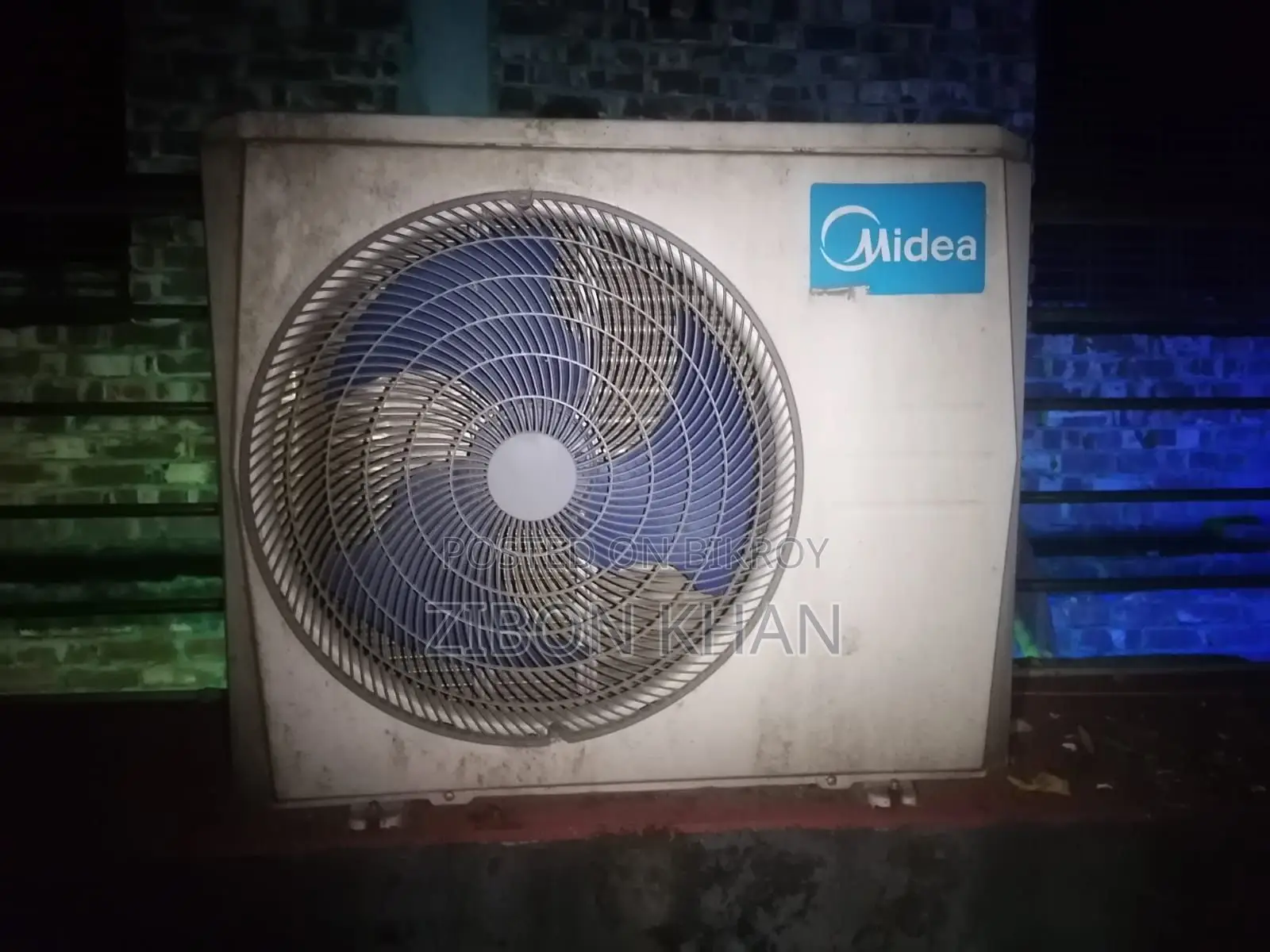Ac Floor Standing