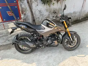 Hero Xtreme 160R . 2025