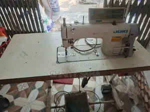 এটি Juki ব্র্যান্ডের মেশিন