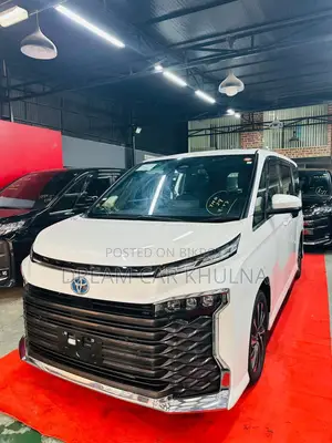 Toyota Voxy S-Z Auto foot step 2022