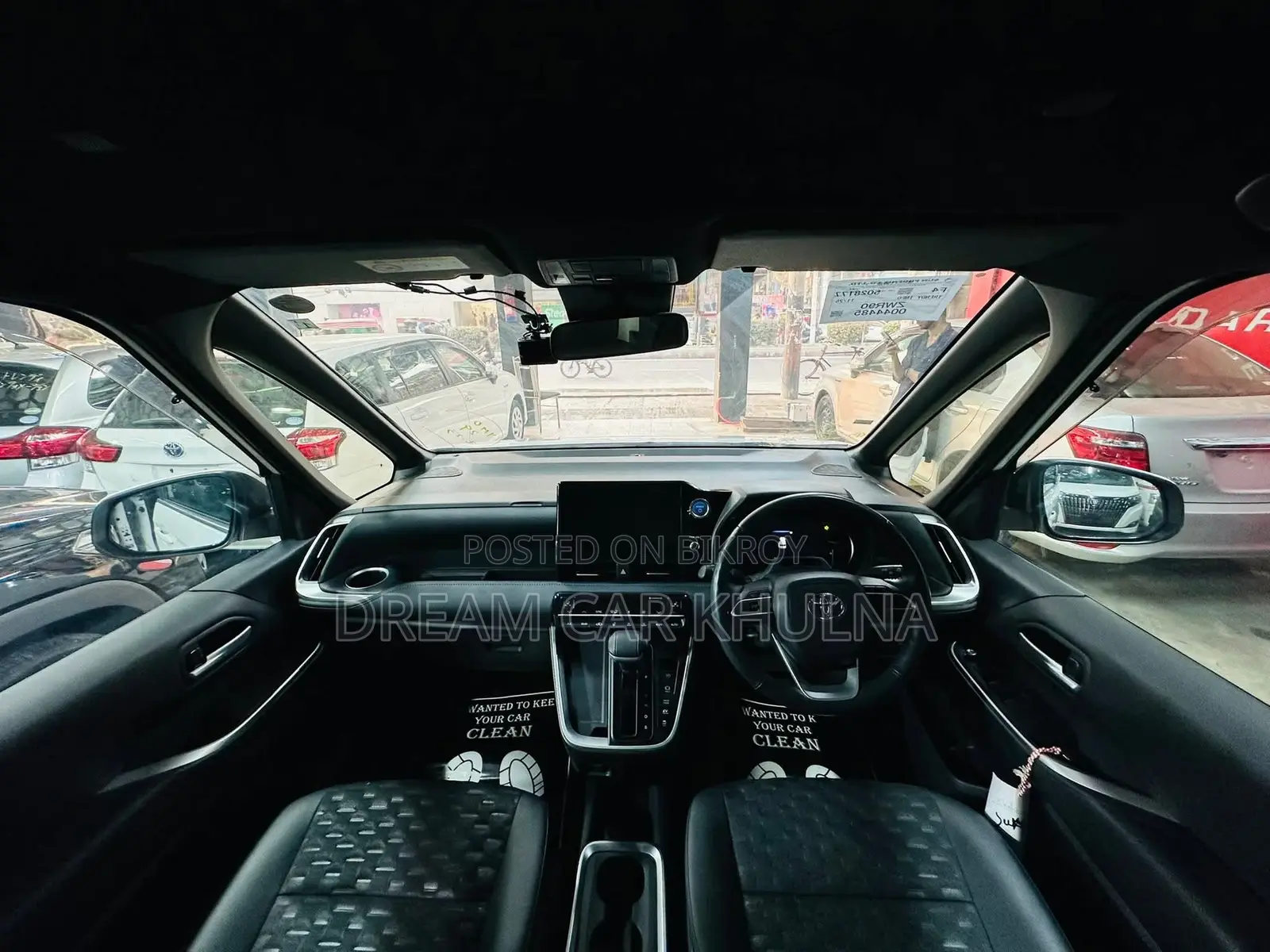 Toyota Voxy S-Z Auto foot step 2022