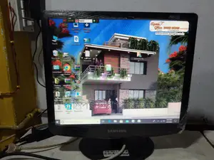 Samsung 17 Inch square 100% Fresh Monitor