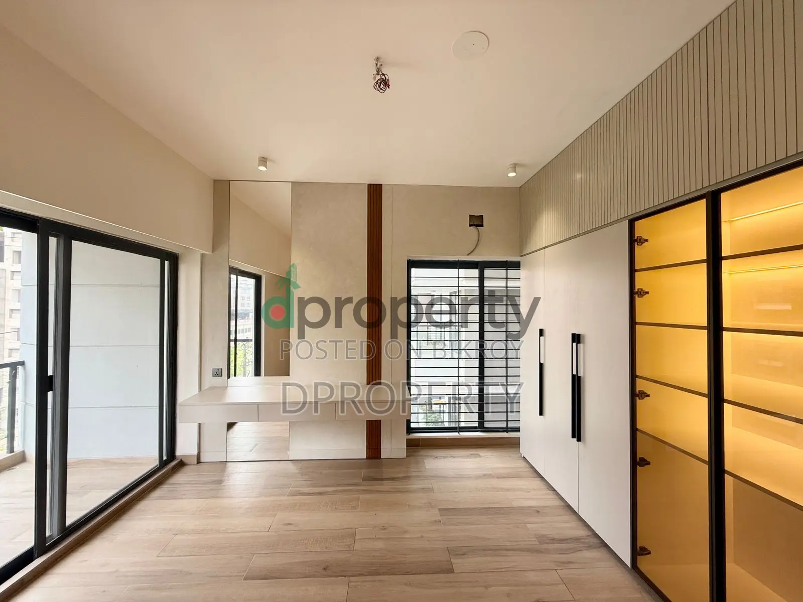 4bdrm Apartment in Basundhara for Rent
