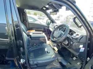 Toyota Hiace Super GL Power Door 2022