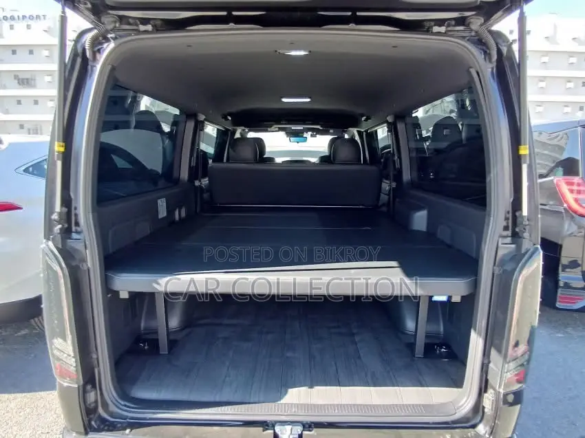 Toyota Hiace Super GL Power Door 2022