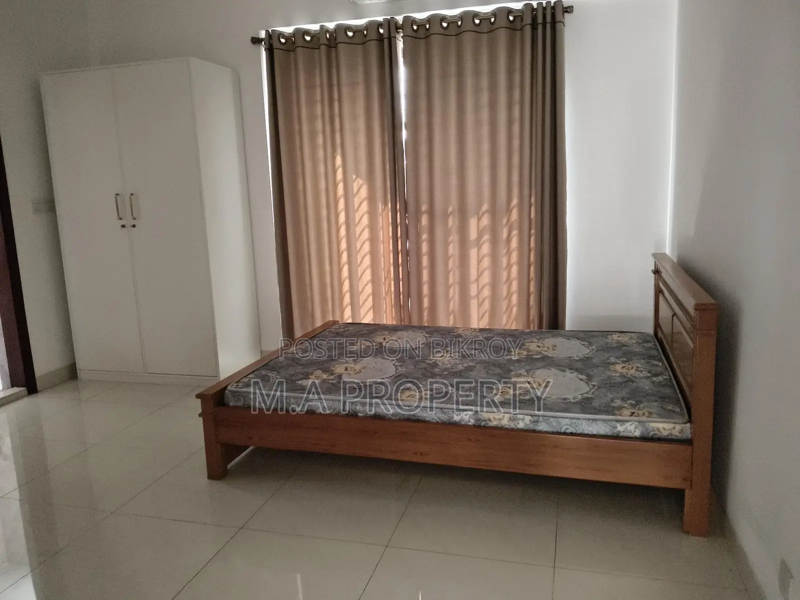 Rent Apartment 4-Bed 2-Carpark 3900sqft Gulshan-2