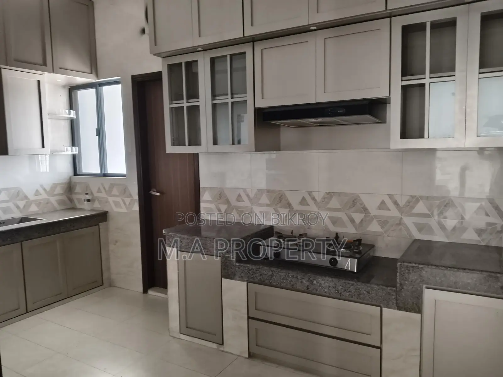 Rent Apartment 4-Bed 2-Carpark 3900sqft Gulshan-2