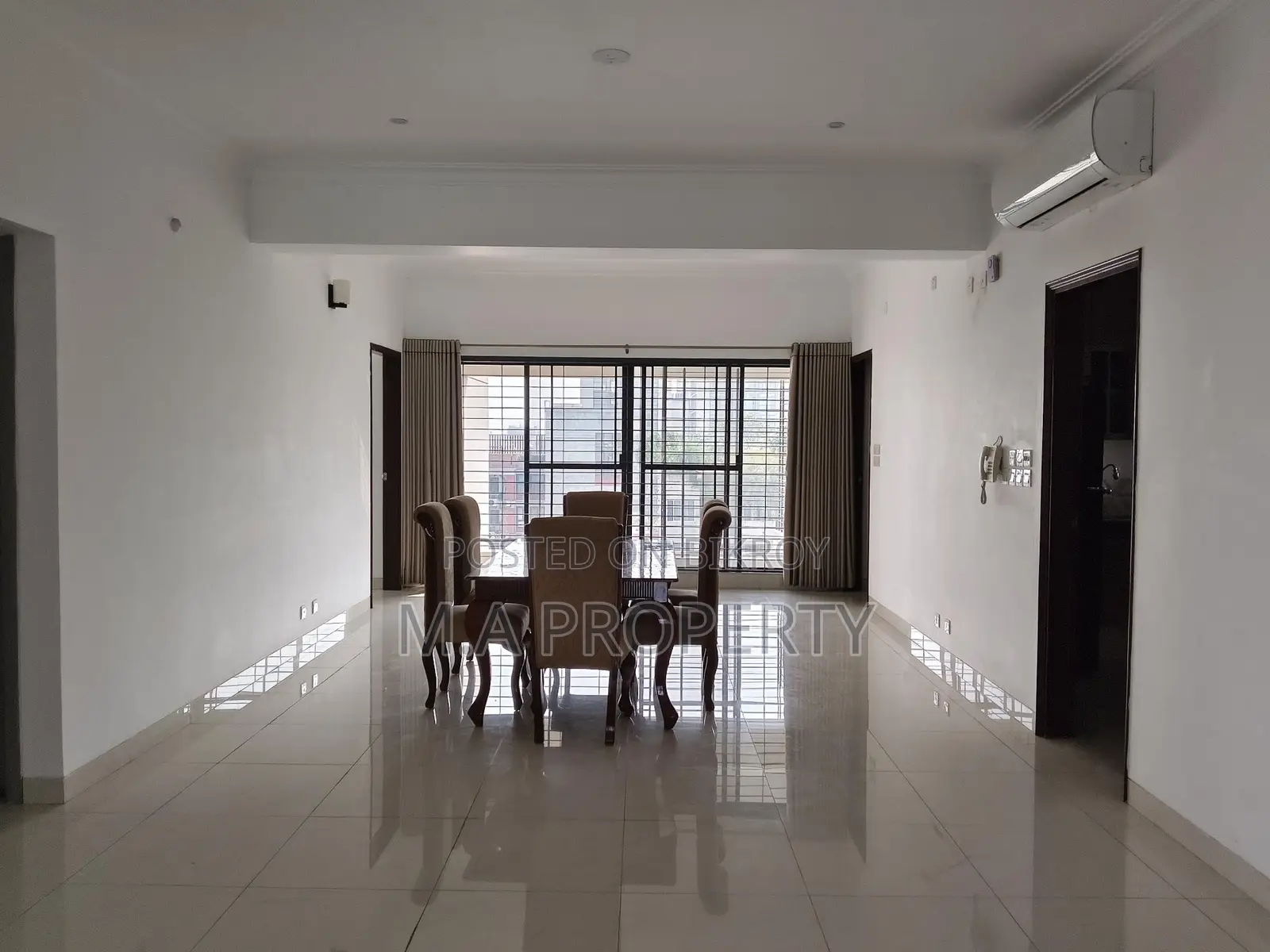 Rent Apartment 4-Bed 2-Carpark 3900sqft Gulshan-2