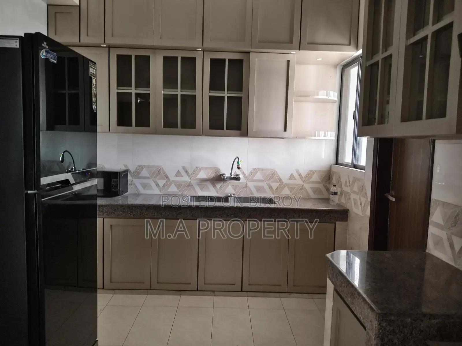 Rent Apartment 4-Bed 2-Carpark 3900sqft Gulshan-2
