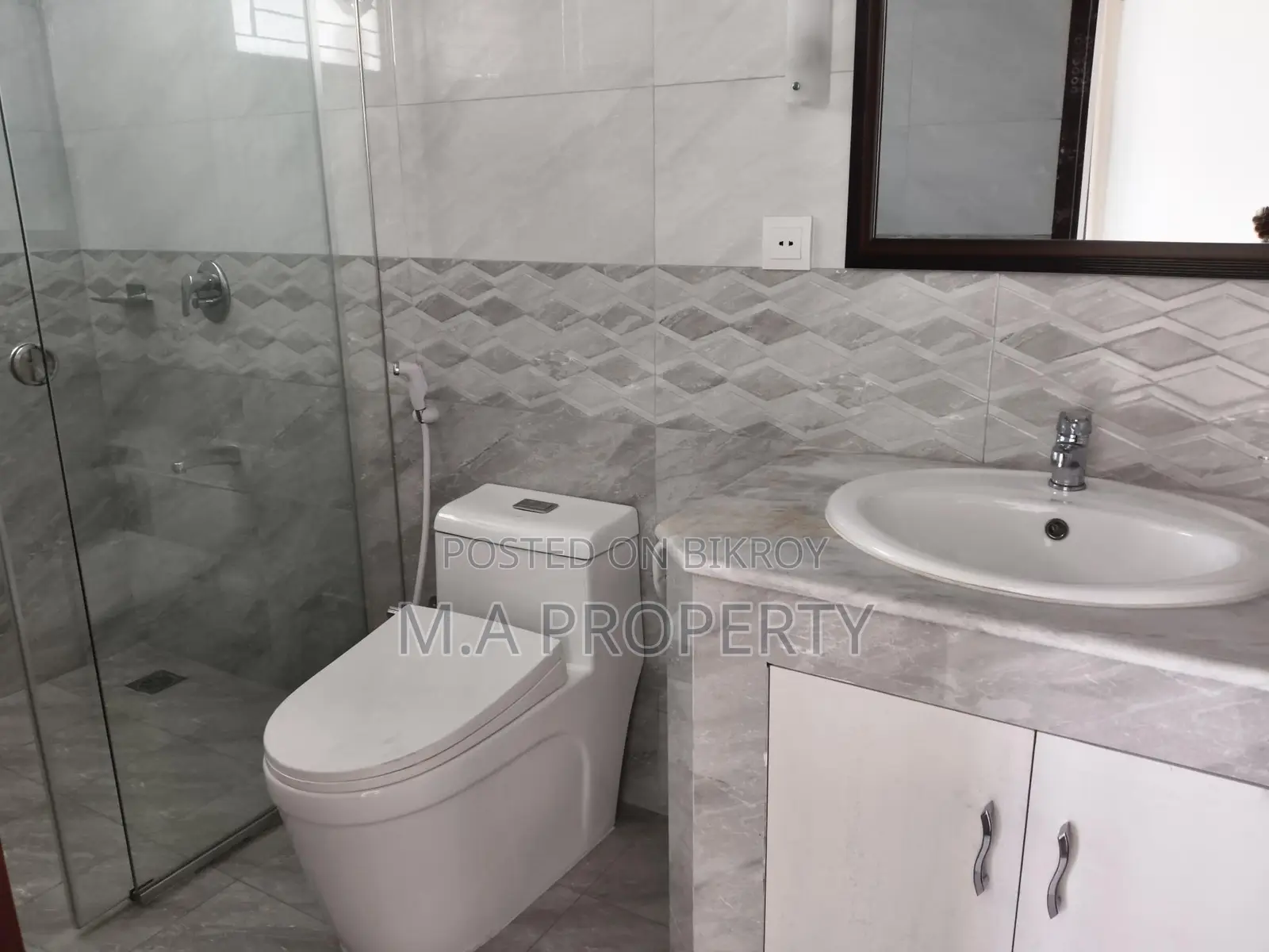 Rent Apartment 4-Bed 2-Carpark 3900sqft Gulshan-2