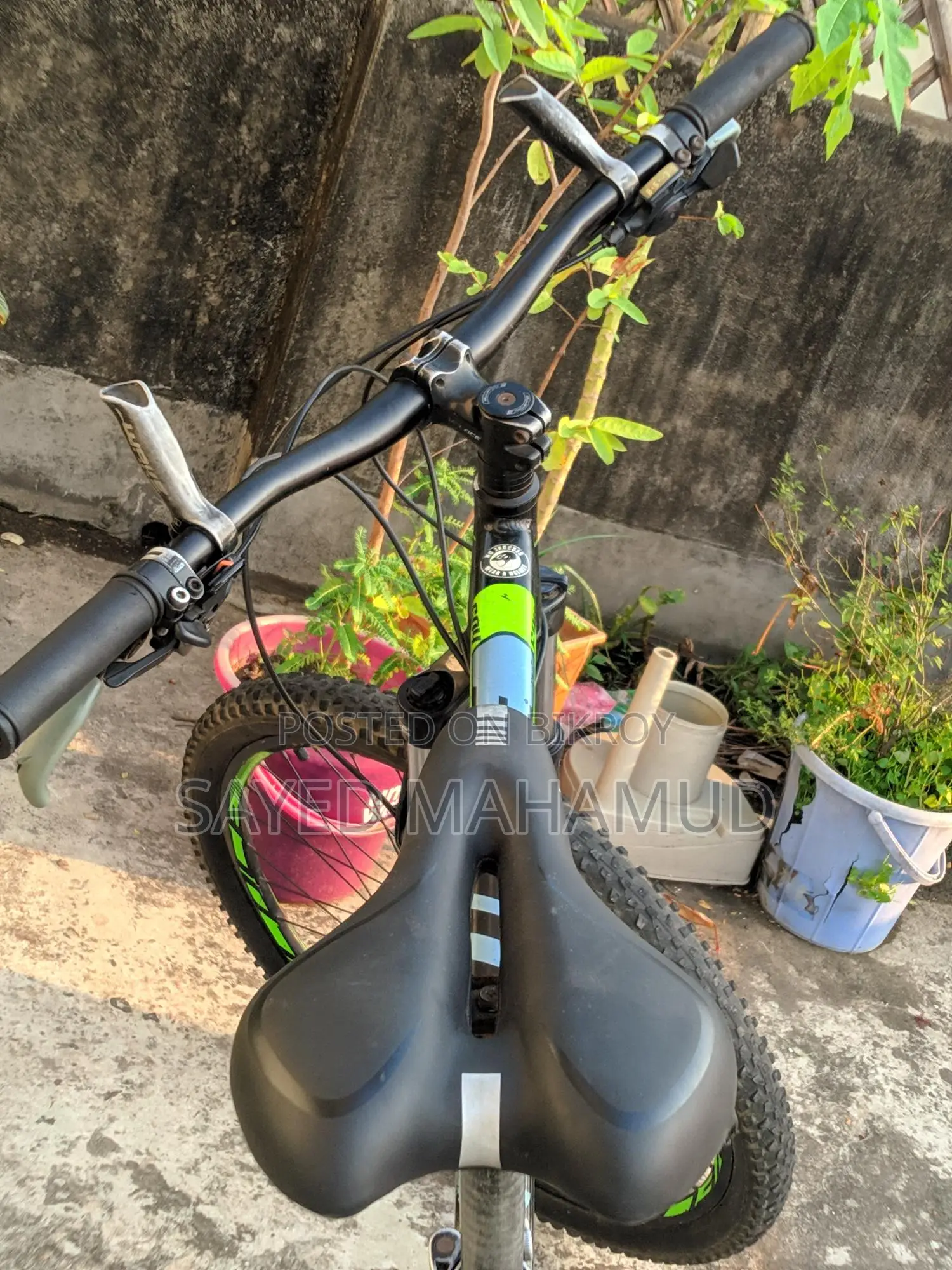Veloce Outrage 604