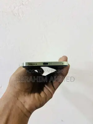 Vivo V30 Lite 8/256 (Used)