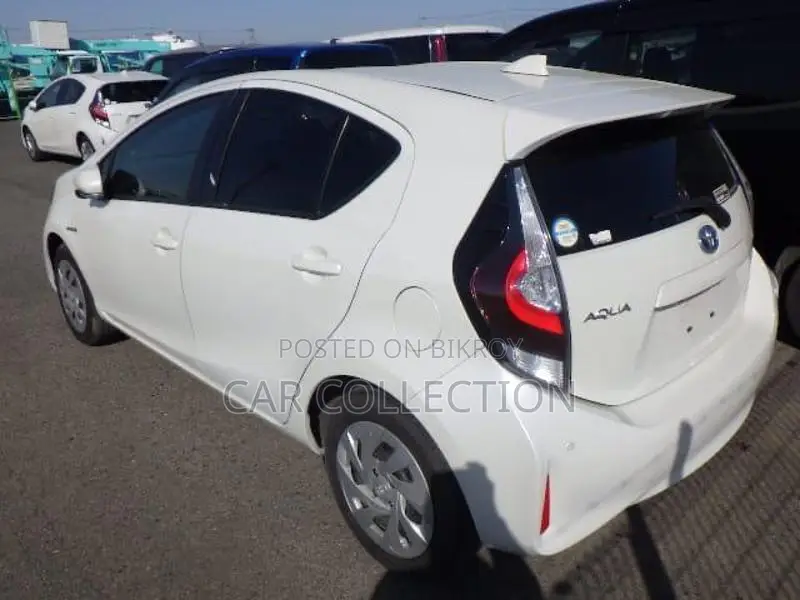 Toyota Aqua S Smart Hybrid Pearl 2020