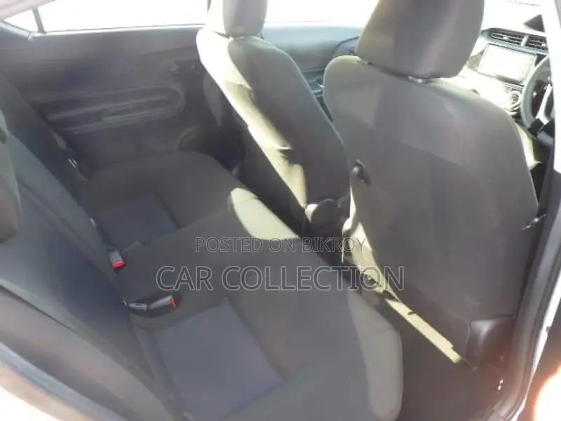 Toyota Aqua S Smart Hybrid Pearl 2020