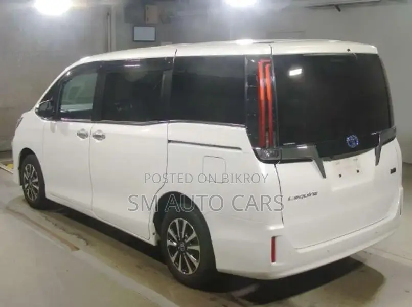 Toyota Esquire Hybrid Gi Pearl 2021