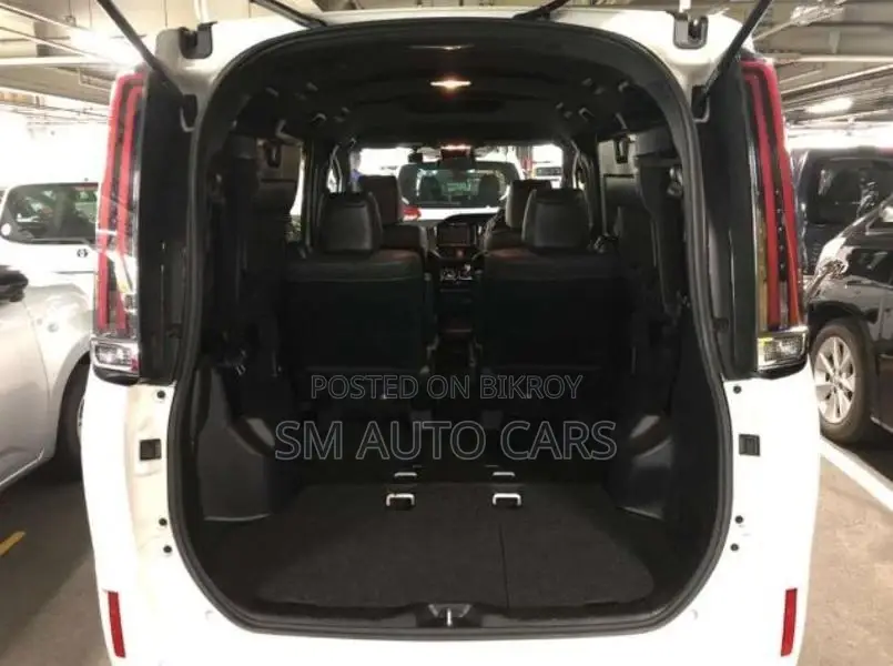 Toyota Esquire Hybrid Gi Pearl 2021