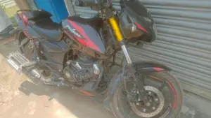 Bajaj Pulsar 150 . 2022
