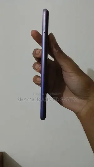 Vivo V20 . (Used)