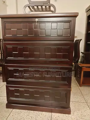 চেস্ট ড্রয়ার। মডেল # ২৫৩