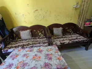 মালয়েশিয়ান কাঠের সোফা