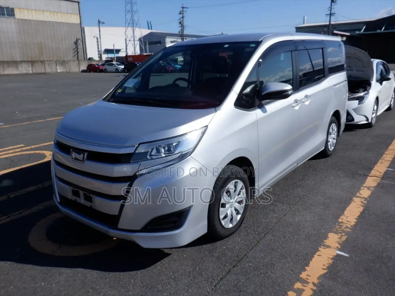 Toyota Noah Non Hybrid X Silver 2020
