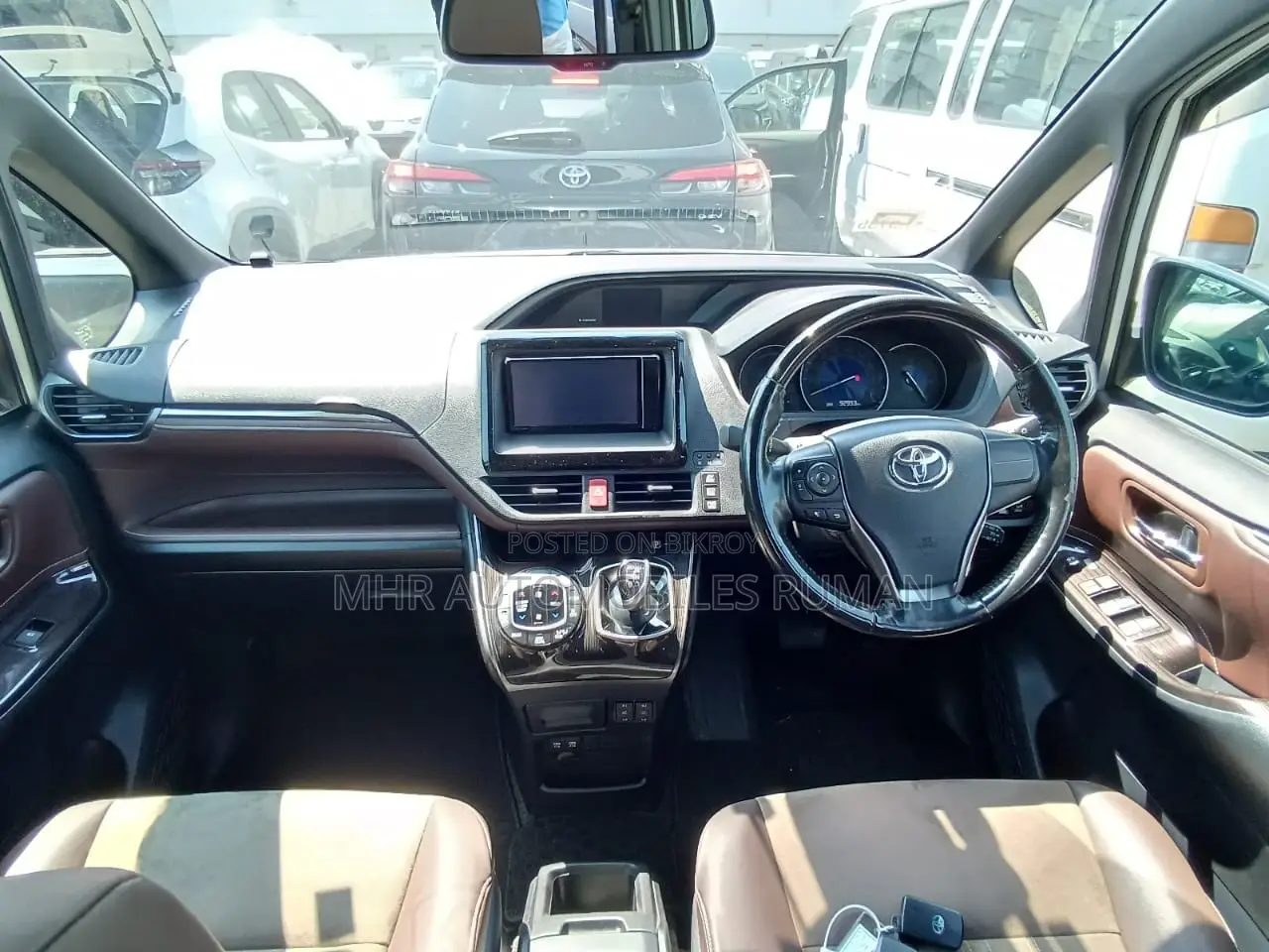 Toyota Esquire GI PREMIUM & LEATHER 2020