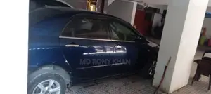 Toyota Corolla . 2004