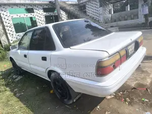 Toyota Corona 1995