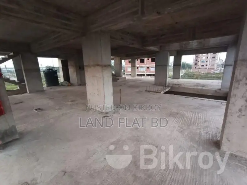 ALMOST READY FLAT FOR SALE @ 2500 SFT