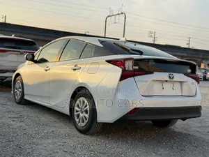 Toyota Prius S Pearl 360 Camera 2021