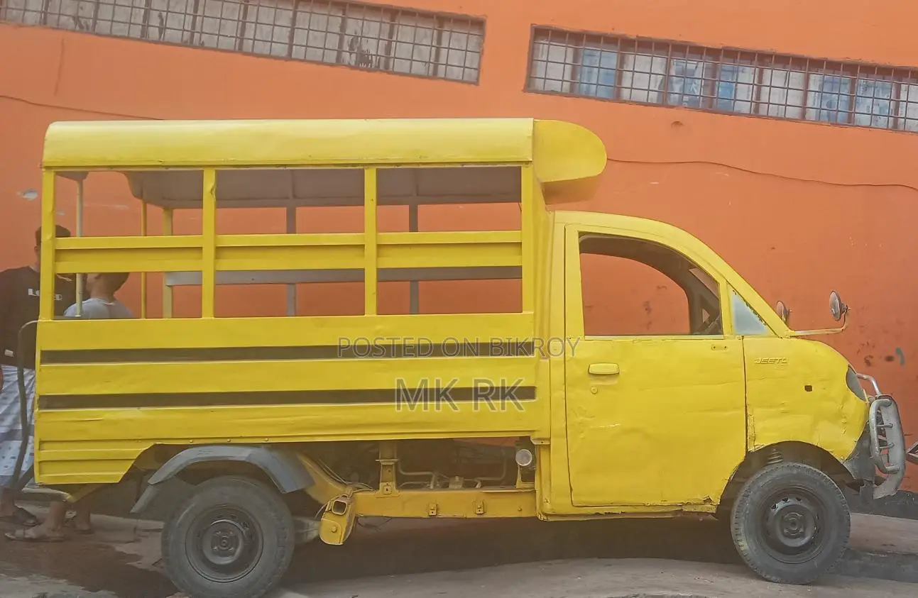 Mahindra Quanto 2018