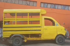 Mahindra Quanto 2018