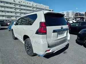 Toyota Prado TXL Pearl 5 Point 2022
