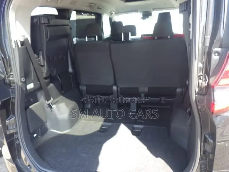 Toyota Noah Hybrid X New Shape 2022