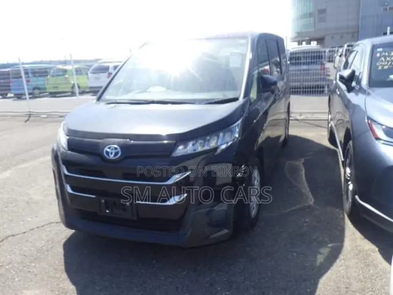 Toyota Noah Hybrid X New Shape 2022