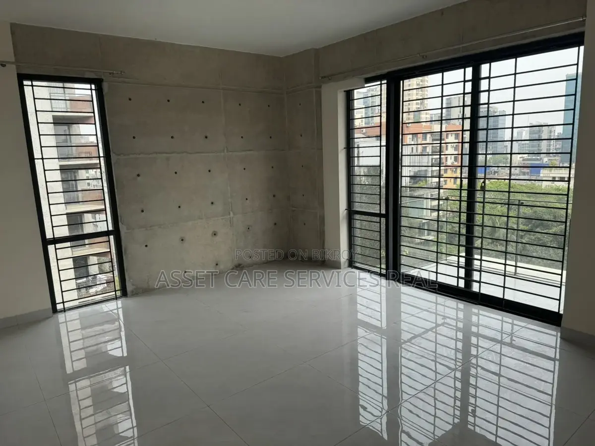 Excellent brand new apartment Sale in Gulshan