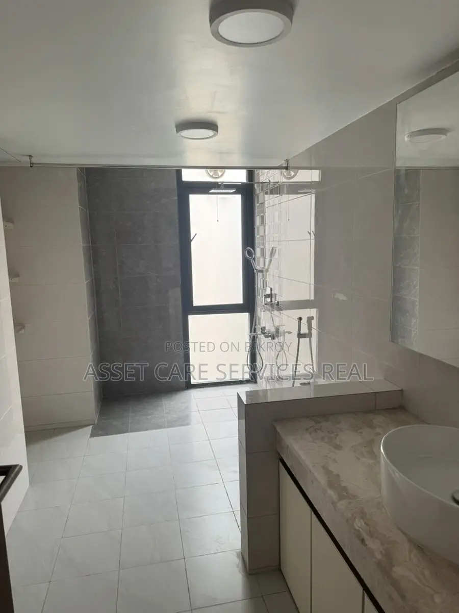 Excellent brand new apartment Sale in Gulshan