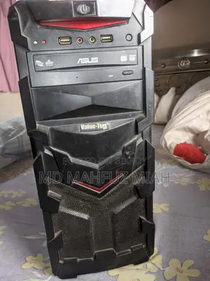 1-Year-Old Desktop PC and Sound Box 8GB RAM + 720GB Storage