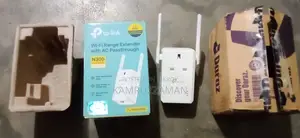 TP-Link TL-WA860RE Range Extender with AC Passthrough