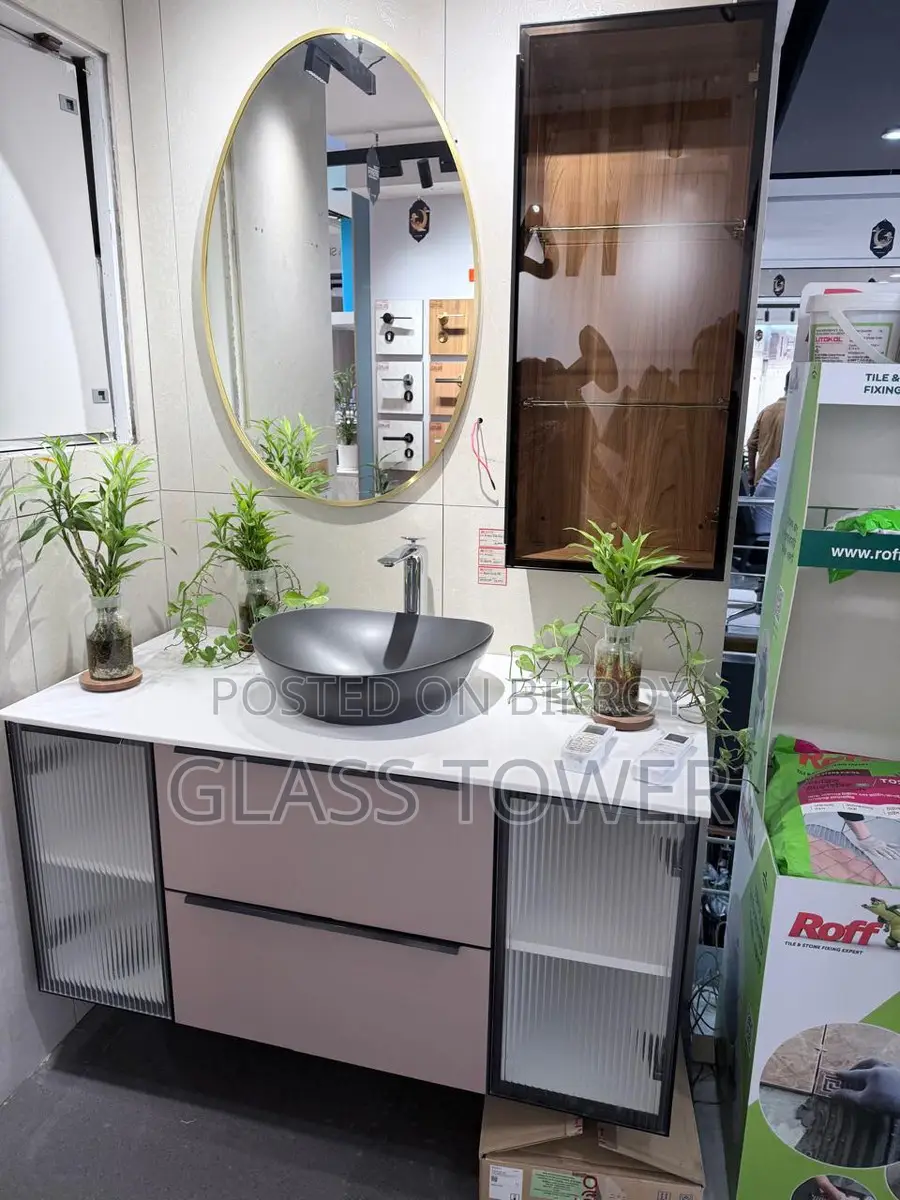 Round Wall Mirror