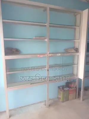 ৩ টি ডিসপ্লে রেক বিক্রি হবে।