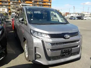 Toyota Noah Non Hybrid X Grey 2023