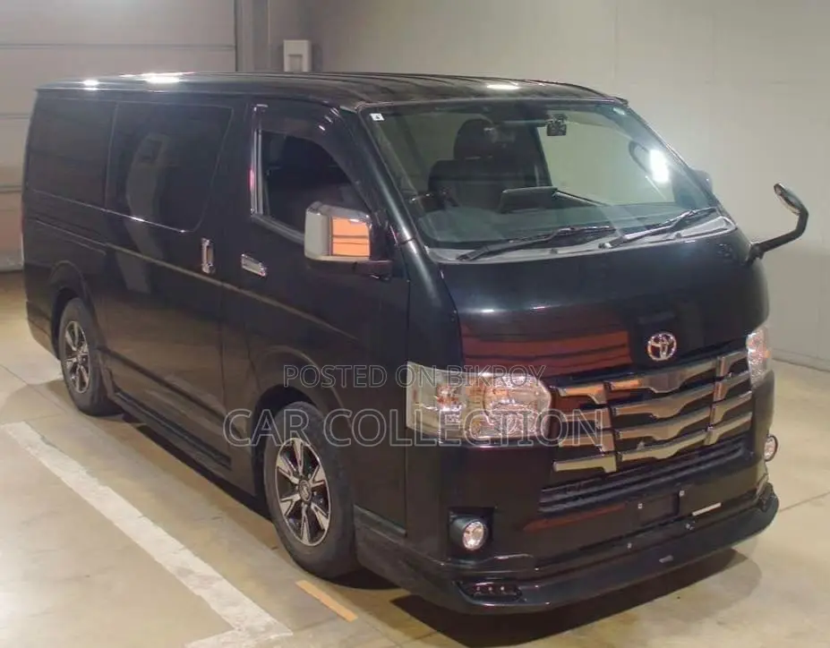 Toyota Hiace 2021
