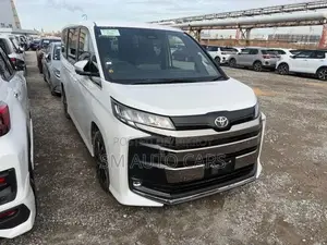 Toyota Noah Hybrid SZ Pearl New 2026