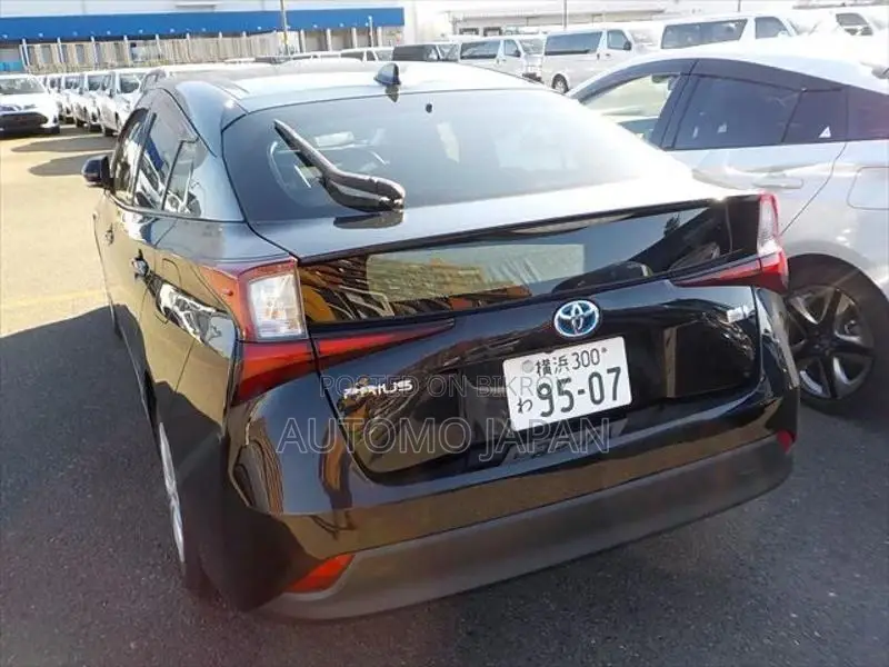 Toyota Prius S Led 2019