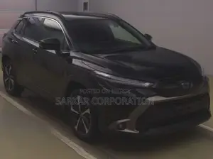 টয়োটা করোলা ক্রস ২০২২ ব্ল্যাক